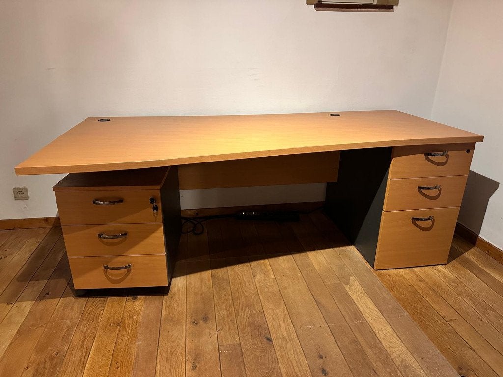 Bureau professionnel, Maison & Meubles, Autres marques, Avec tiroirs, Classique, Utilisé
