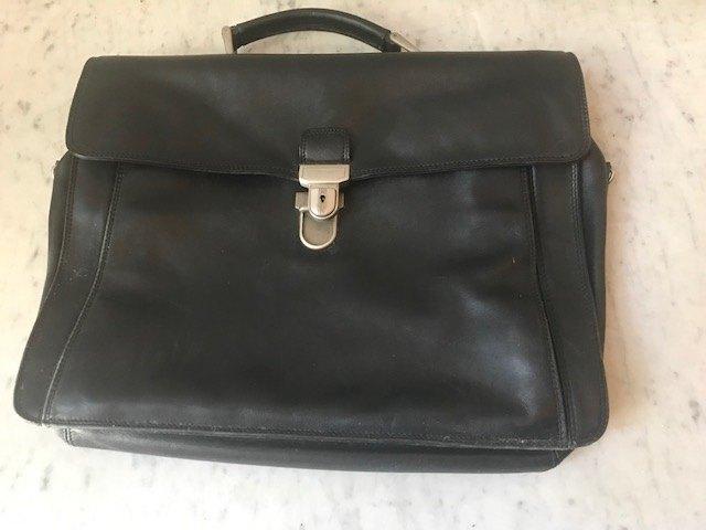 lederen aktetas, Moins de 30 cm, Cuir, Enlèvement ou Envoi, 30 à 40 cm
