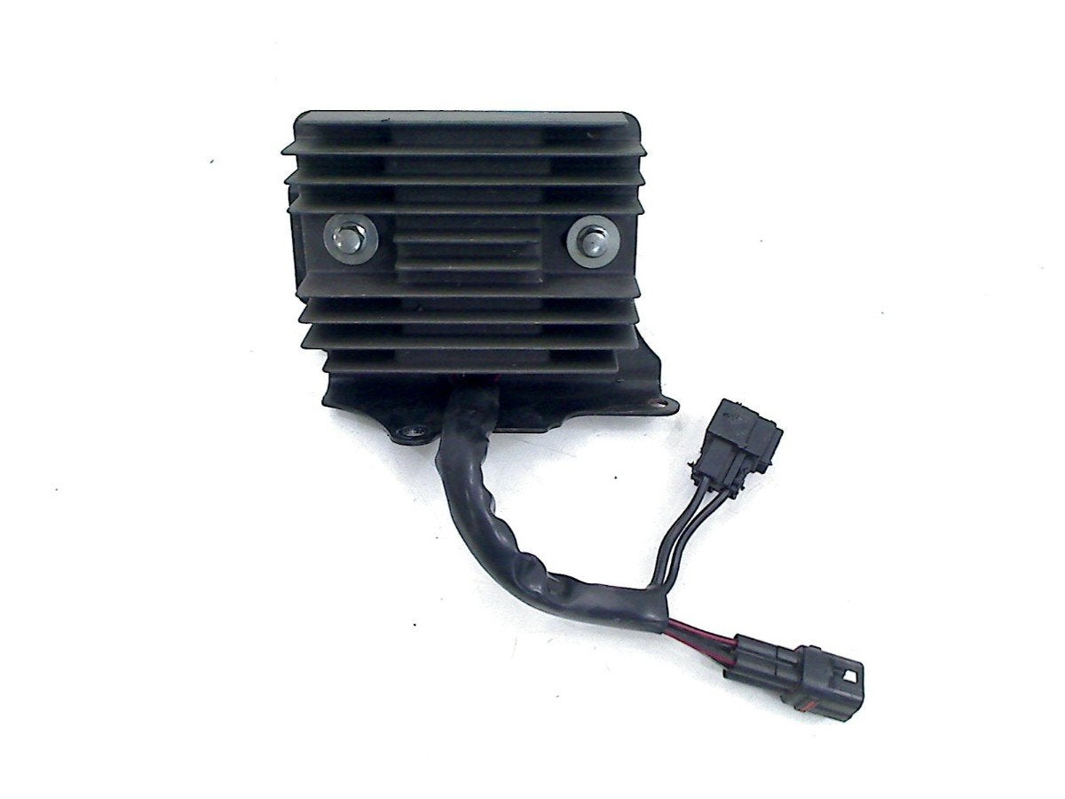 REGULATEUR DE TENSION GSX 650 F 2008-2012 (GSX650F CJ1), Suzuki Deutschland GmbH, Utilisé, Kontakt@suzuki.de, Suzuki-Allee 7
64625  Bensheim, DE
