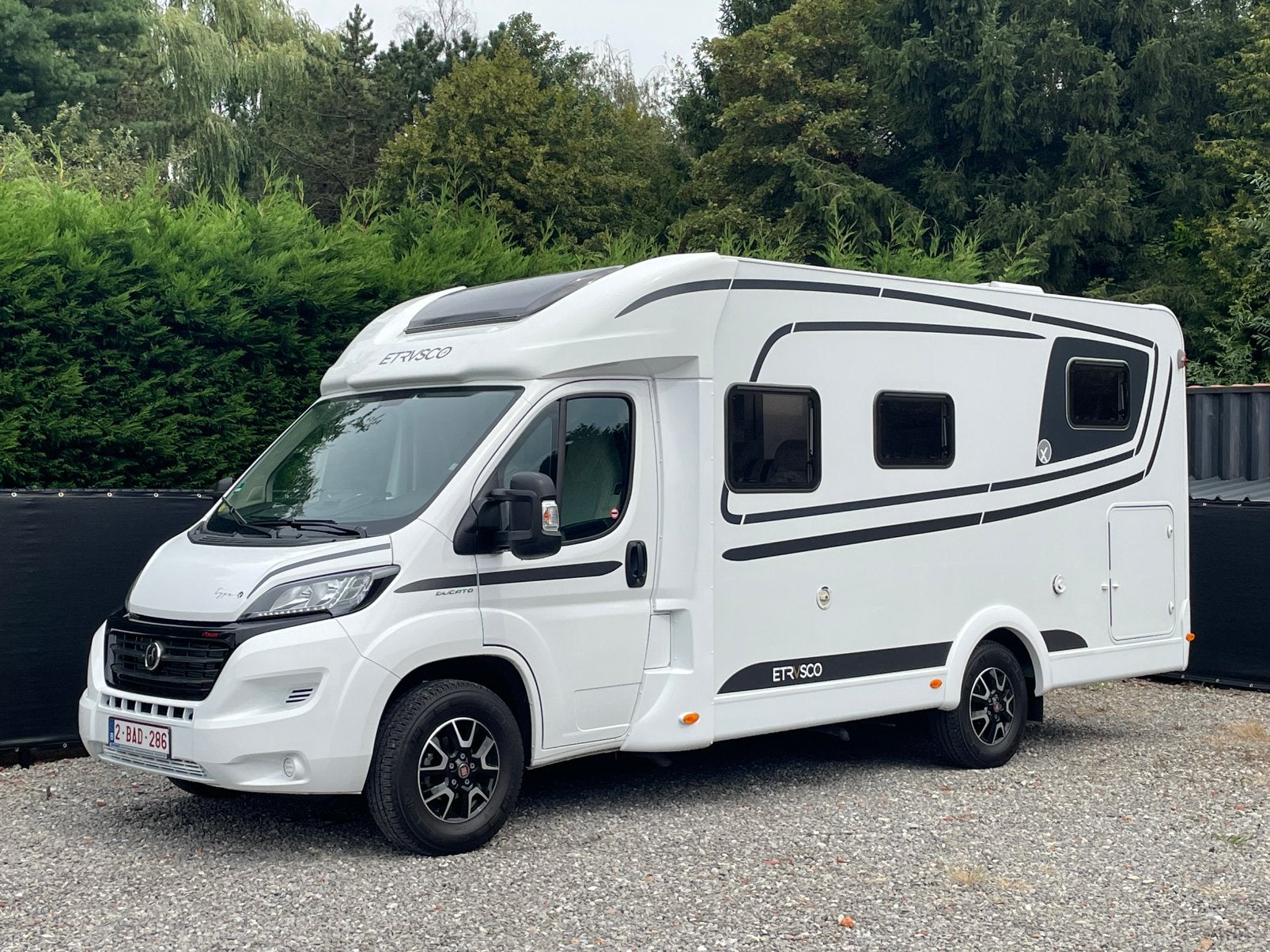 Etrusco T6900 SB type x - 16.500km! NP van 110.000€, Toilette à cassette, Fiat, Diesel, Automatique