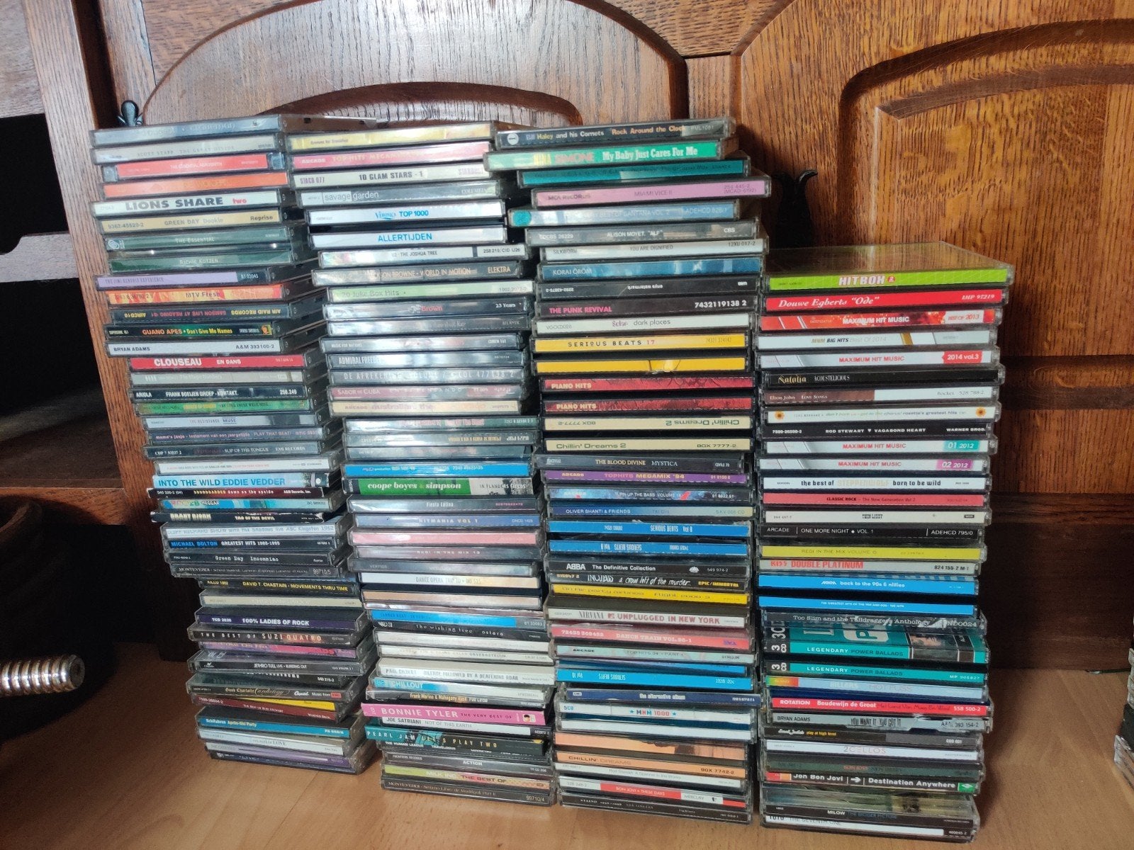 Groot en gevarieerd muziek‑lot van in totaal ongeveer 330 CD, Ophalen