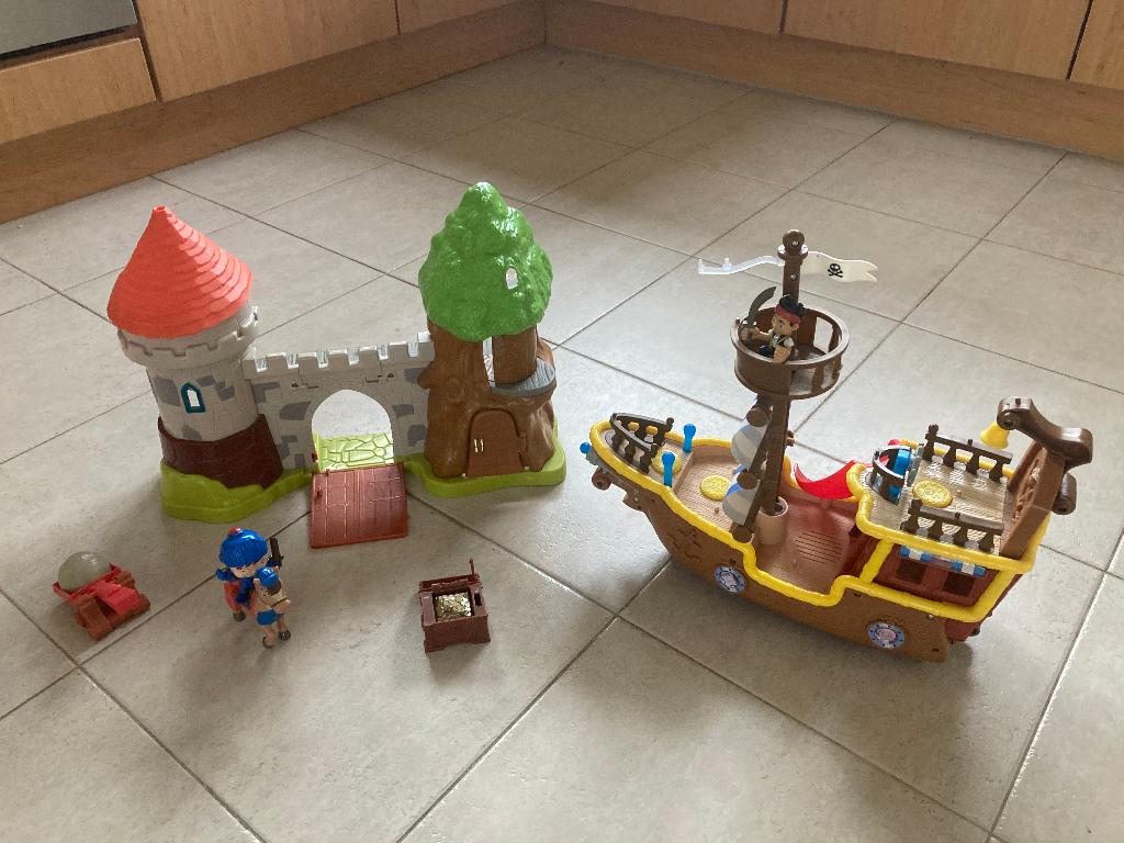 Kasteel + piratenboot Neverland, Ophalen, Gebruikt