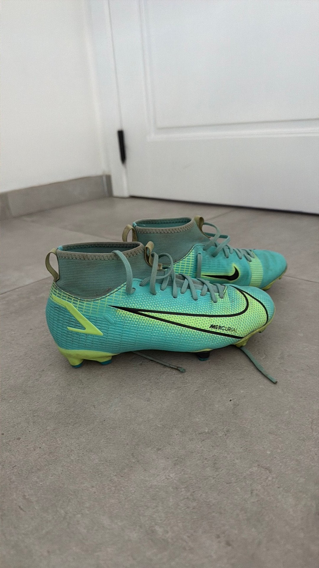 Voetbalschoen Nike Mercurial maat 34, Sport en Fitness, Voetbal, Ophalen, Gebruikt