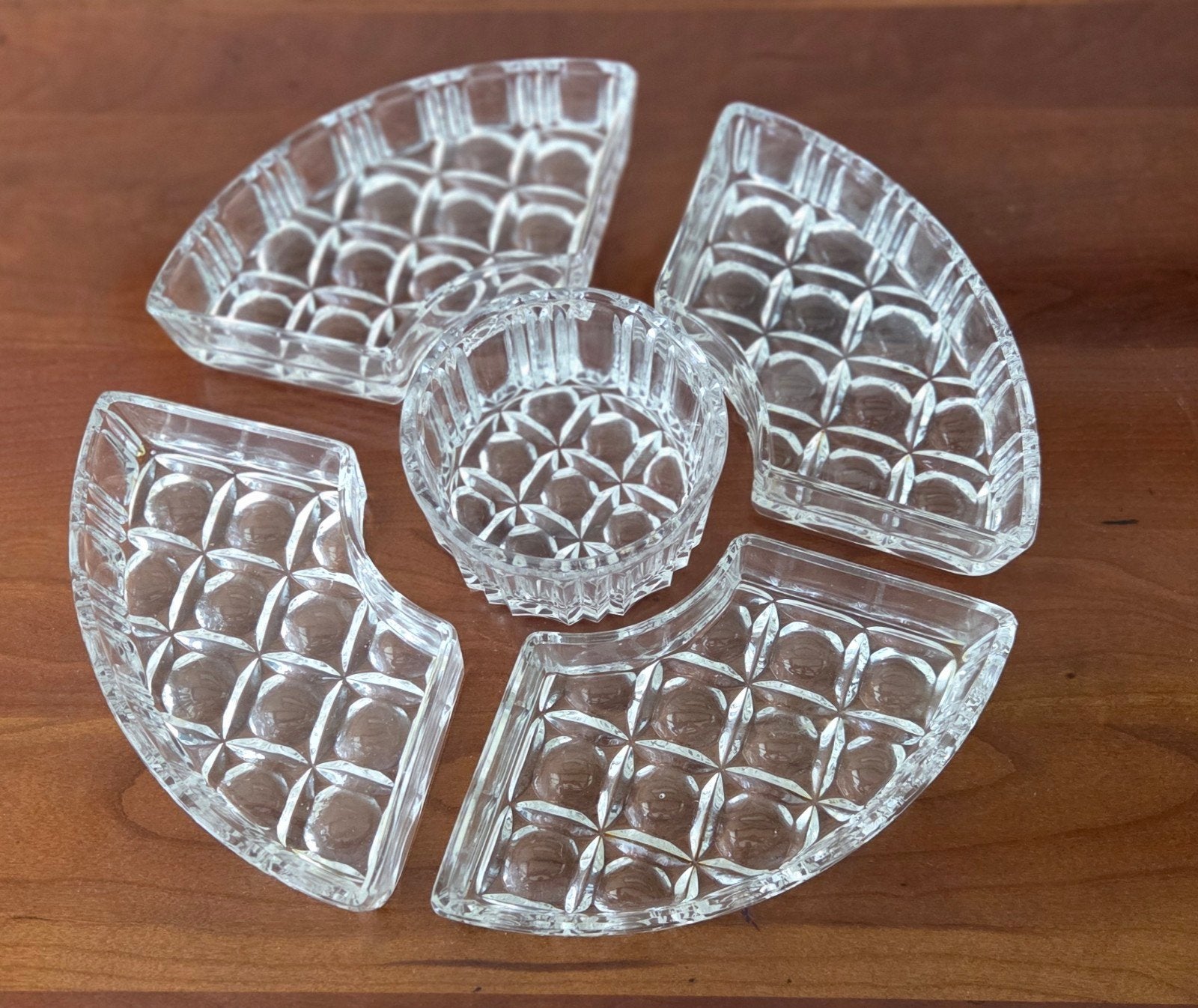 Plat apéritif 5 compartiments distincts, Huis en Inrichting, Ophalen, Glas, Vintage, Dienblad