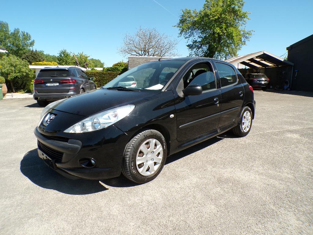 Peugeot 206+ 1.1i Airco/Gekeurd/Garantie, Auto's, Voorwielaandrijving, Euro 5, Stof, Zwart