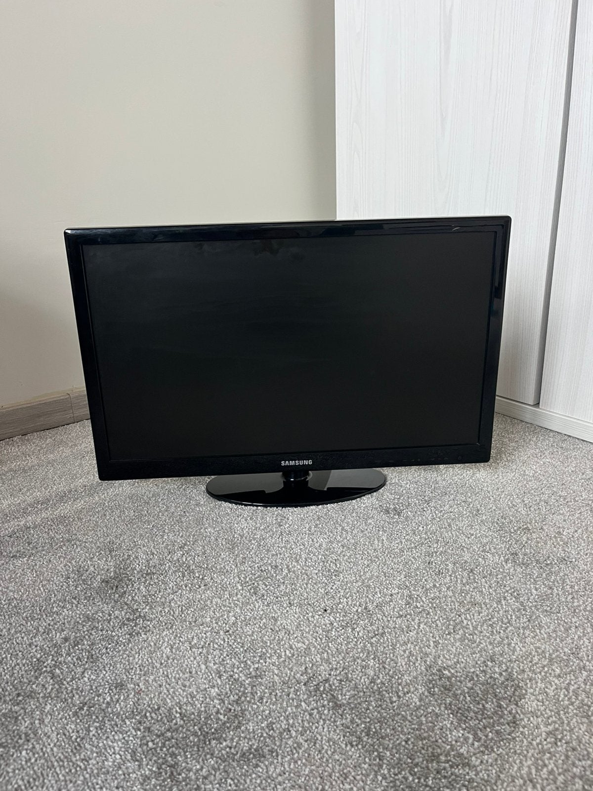Samsung 22 inch LED TV (zonder afstandsbediening/kabel), LED, Comme neuf, Enlèvement, Samsung