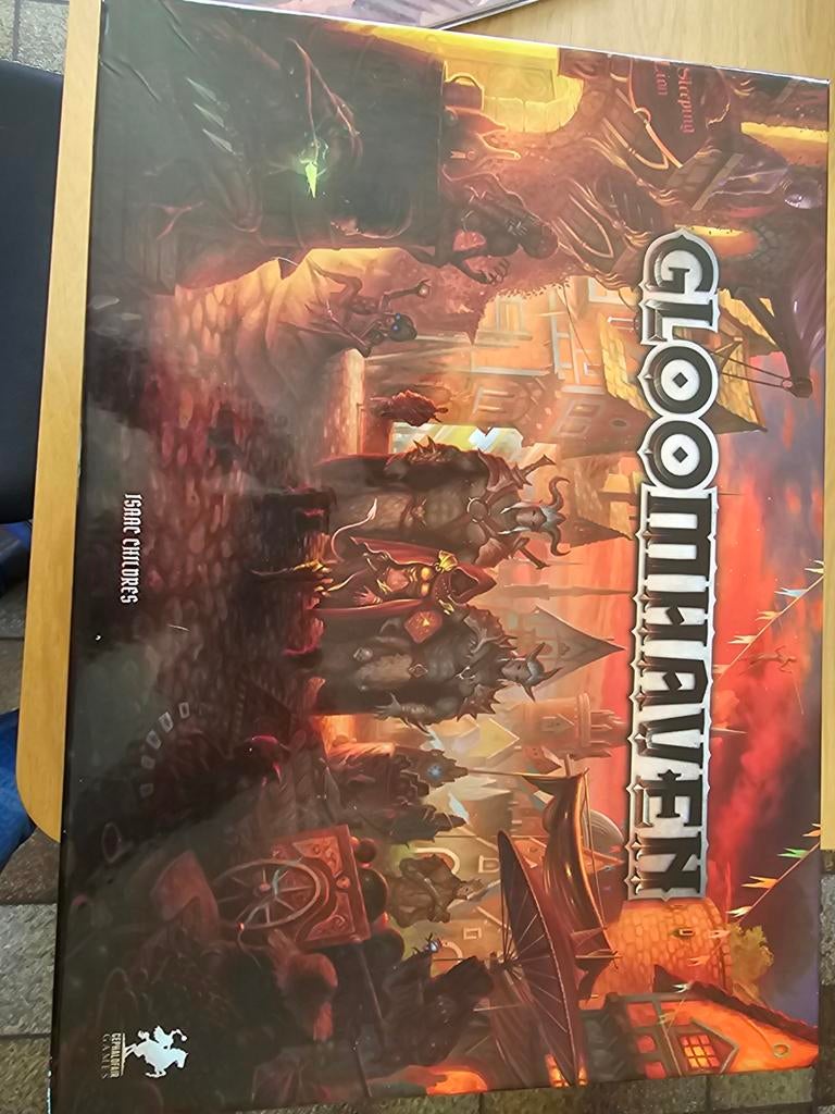 Gloomhaven 1ste editie engels + solo scenario's, Hobby en Vrije tijd, Een of twee spelers, Ophalen of Verzenden, Nieuw, Cephalofair Games
