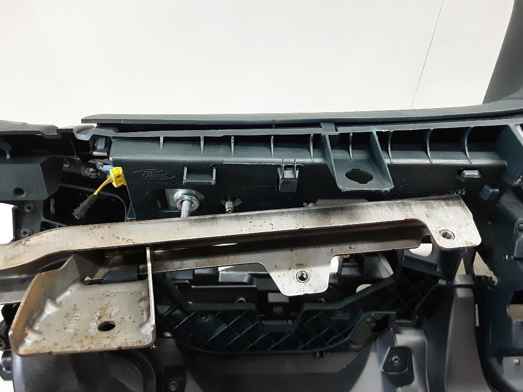 AIRBAG GENOUX Ford Fiesta 6 (JA8) (01-2008/01-2018), Mevr. I. Hauben, Rue de l'Espoir 34 34
4030  GRIVEGNÉE, BE, Info@Collignon.be