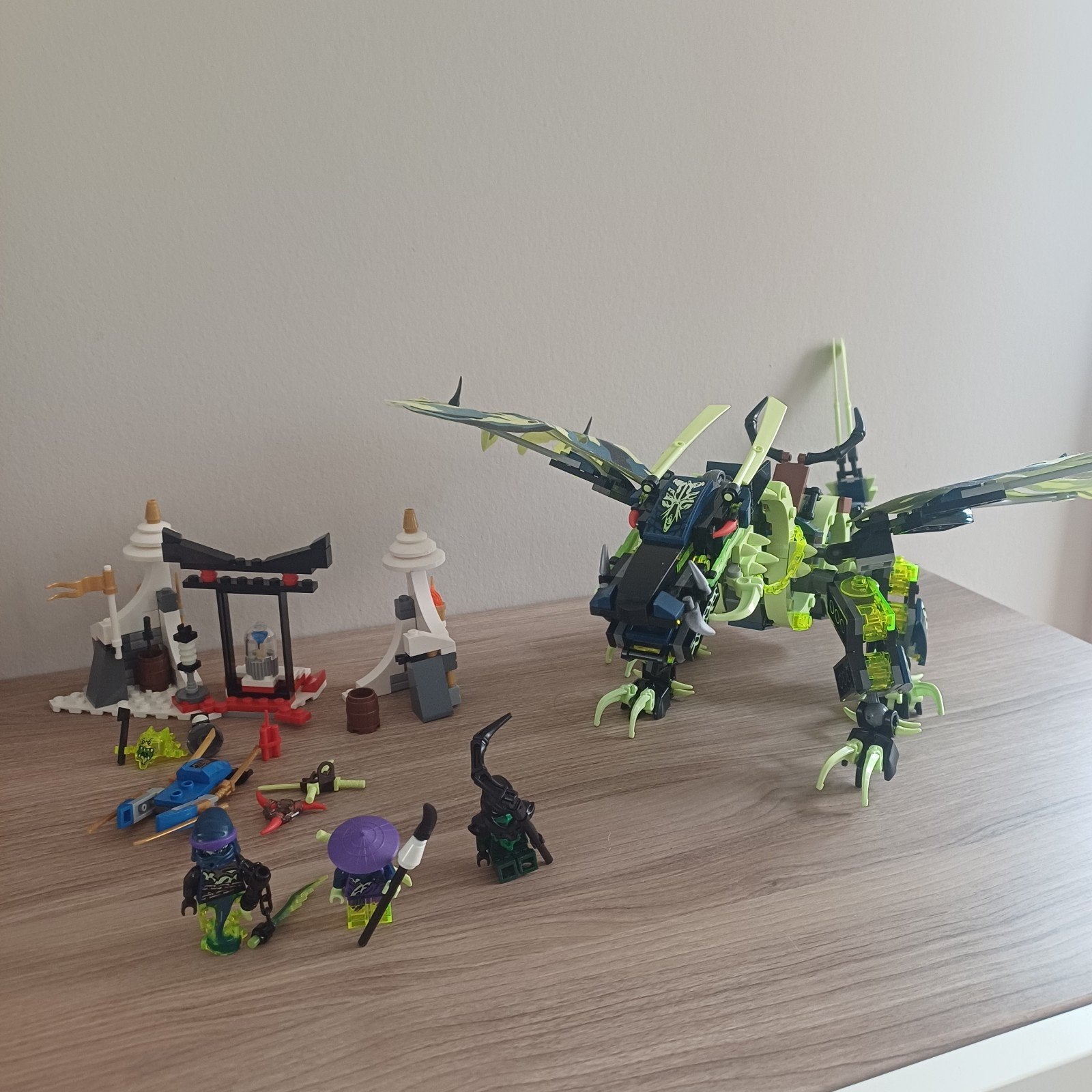 Lego attack of the Morro Dragon, Ophalen