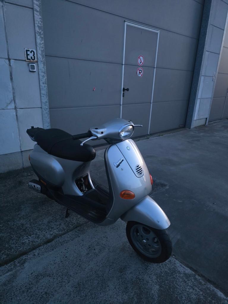 Vespa et2 met papieren tekoop, Enlèvement, Vespa