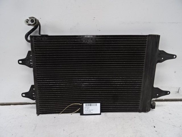 RADIATEUR AIRCO Volkswagen Polo IV (9N1 / 2/3) (6Q0820411E), Gebruikt, Volkswagen, Mevr. I. Hauben, Rue de l'Espoir 34 34
4030  GRIVEGNÉE, BE