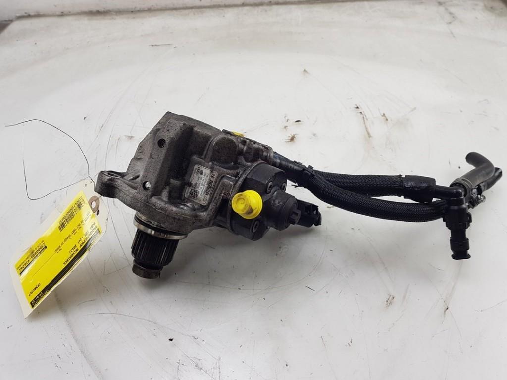 POMPE CARBURANT MECANIQUE Audi SQ5 (8RB) (|059130755CC|), Robert Bosch AG, Audi, Utilisé, Robert-Bosch-Allee 1
74232  Abstatt, DE