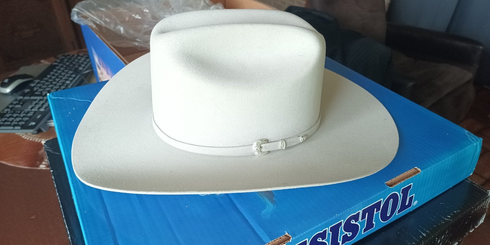 Cowboyhoed van Resistol maat 60, Ophalen