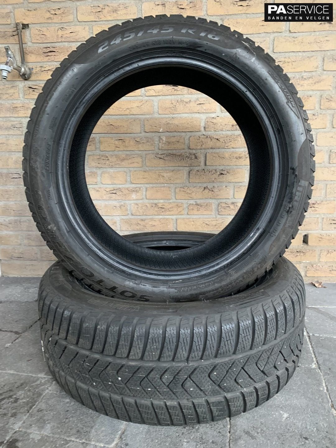 2x Pirelli 245 45 18 Runflat winterbanden 6,5 mm, Gebruikt, Velg(en), -, -