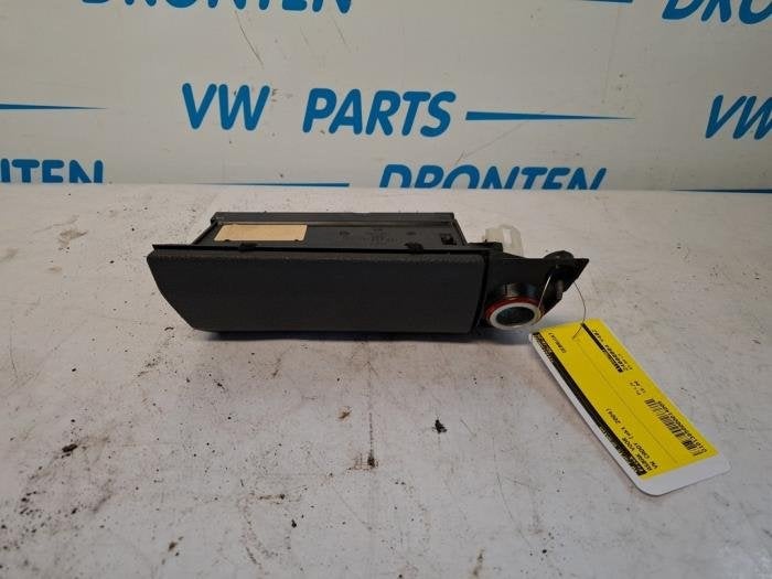 Cendrier avant d'un Volkswagen Caddy, Volkswagen, -, 3 mois de garantie, Utilisé