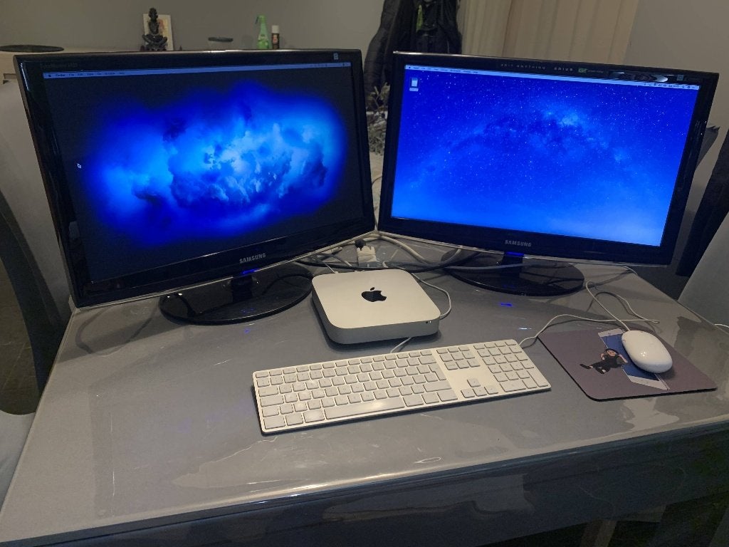 Mac Mini + toebehoren + 2 schermen, Computers en Software, Desktop Pc's, Gebruikt, 2 tot 3 Ghz, 8 GB, Ophalen