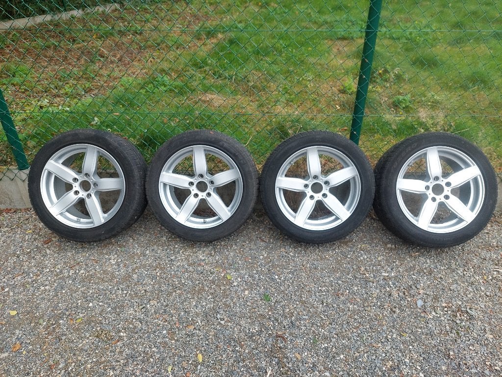 Originele BMW 17” met TPMS, Autos : Pièces & Accessoires, Pneus et Jantes, Pneus hiver, 17 pouces, Enlèvement