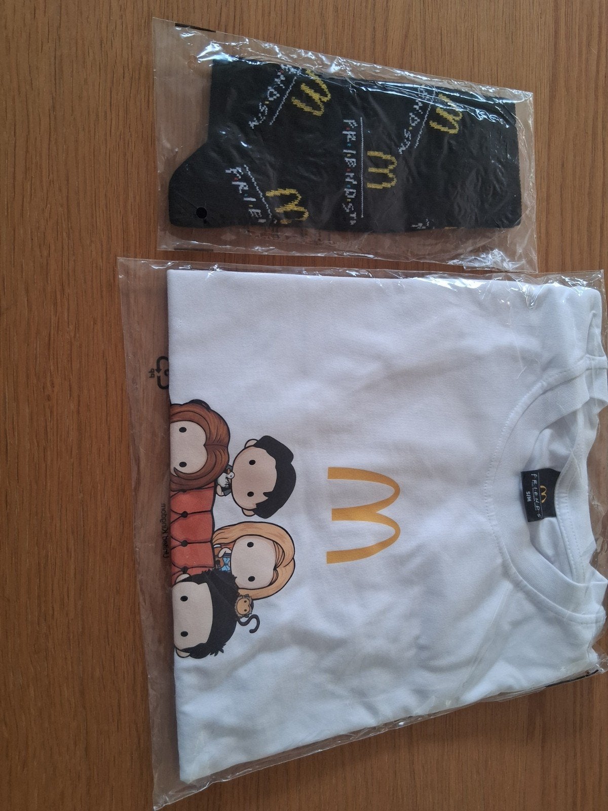 Mc donalds t shirt en kousen, Kleding | Heren, T-shirts, Ophalen