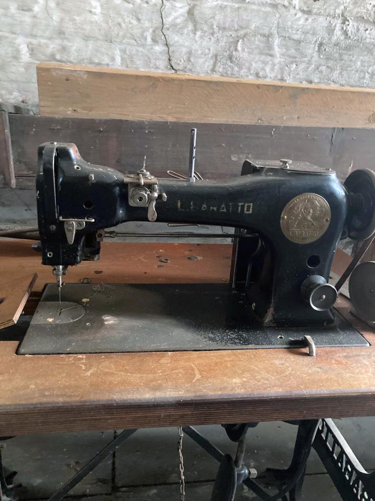 Authentieke Baratto Type 910 Borduurmachine (No. 2120), Hobby en Vrije tijd, Borduren en Borduurmachines, Gebruikt, Borduurmachine