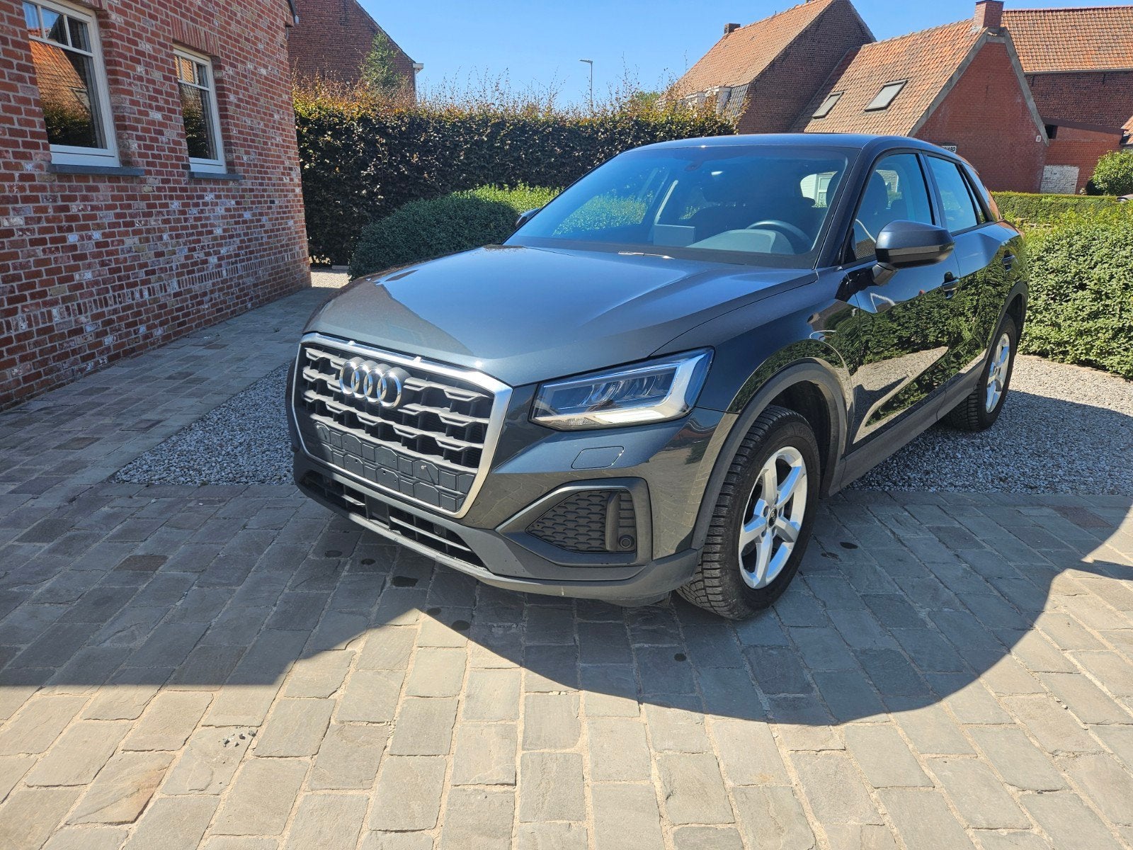 Audi Q2, Autos, Audi, Argent ou Gris, Achat, Carnet d'entretien, 5 portes