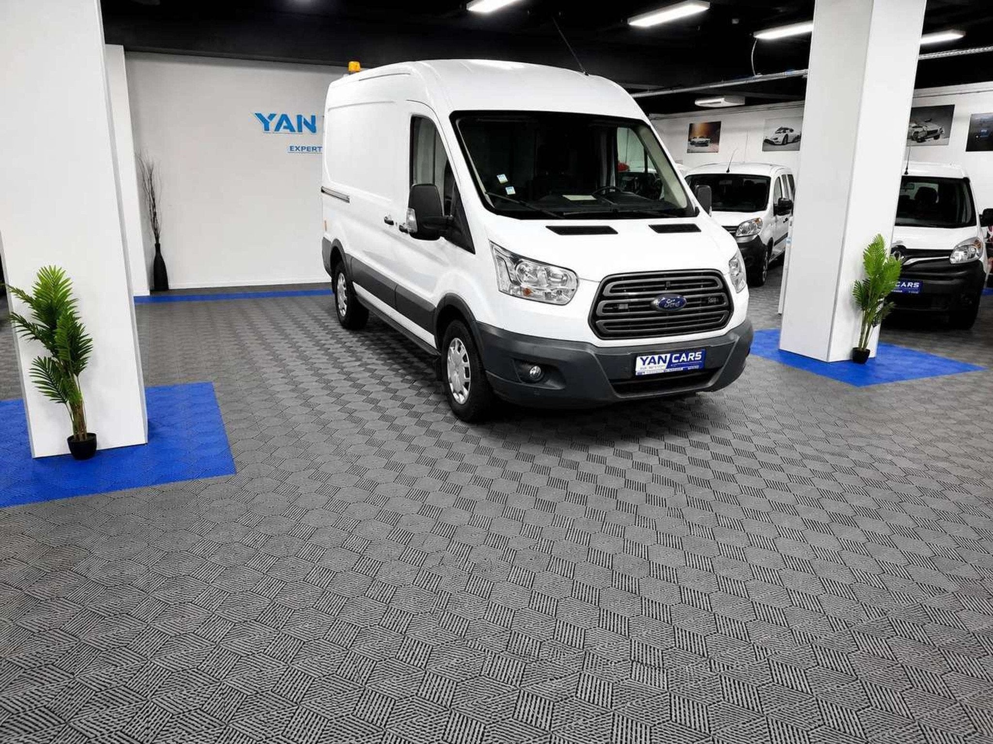 Ford Transit Distri+Turbo+Injecteurs neufs | Étagères pro, Auto's, Bestelwagens en Lichte vracht, Voorwielaandrijving, Gebruikt