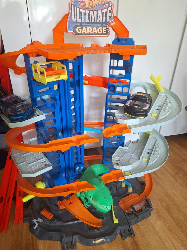 Ultimate garage van hotweels, Kinderen en Baby's, Ophalen, Gebruikt, Handmatig, Hot Wheels