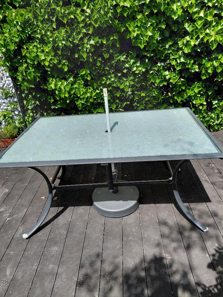 Table de jardin GRATUIT, Enlèvement, Utilisé, Rectangulaire, Synthétique