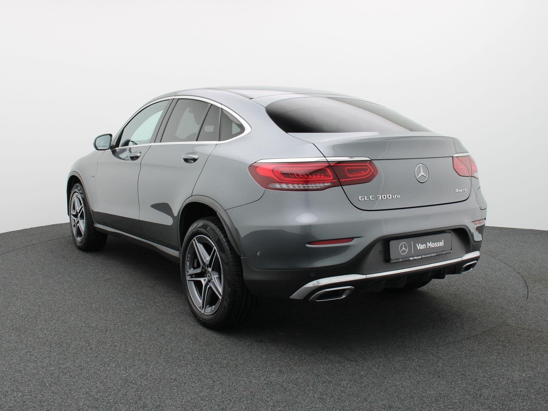 Mercedes-Benz GLC 300 de 4MATIC Coupé + AMG LINE + BURMESTE, Autos, Cuir, Argent ou Gris, 143 kW, Euro 6