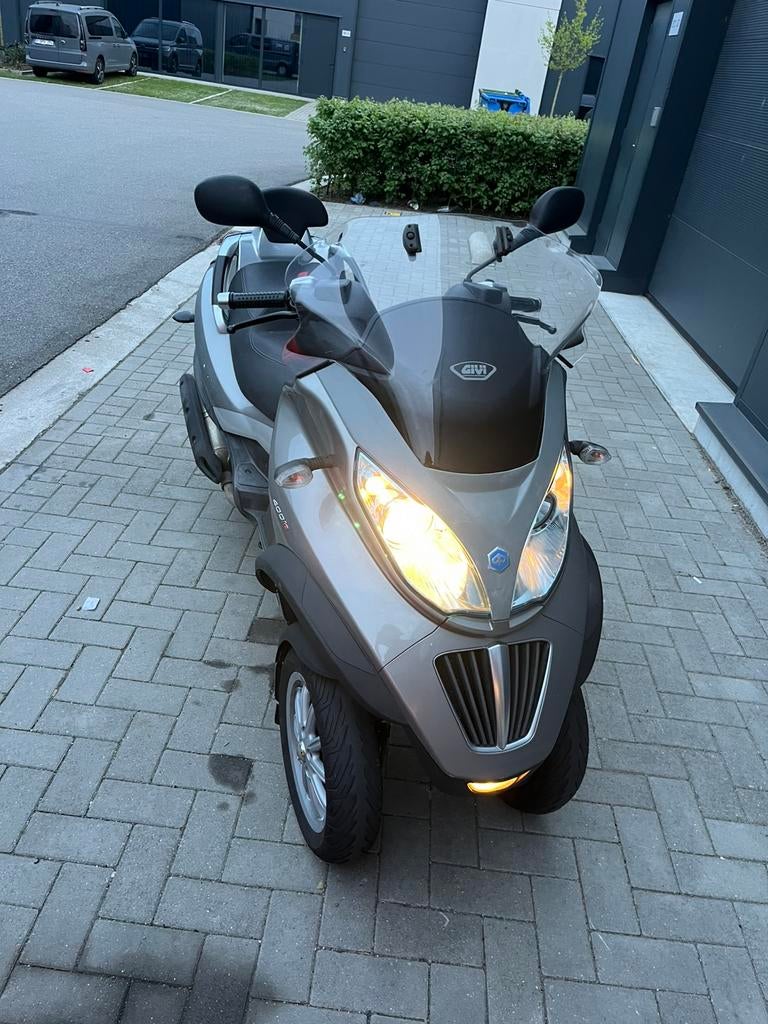 Piaggio mp3, Motoren, Bedrijf