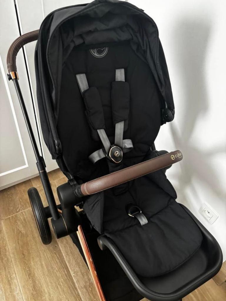 Poucette priam, Enfants & Bébés, Enlèvement, Comme neuf