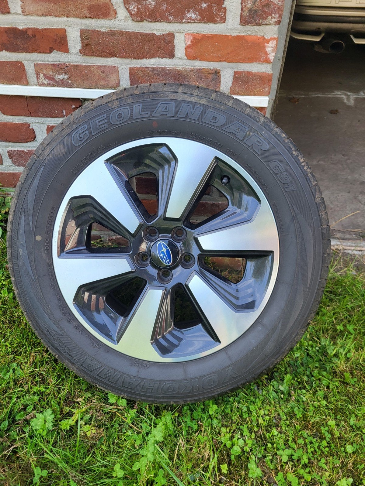 subaru forester  velgen 225 60R 17, Ophalen, Band(en)