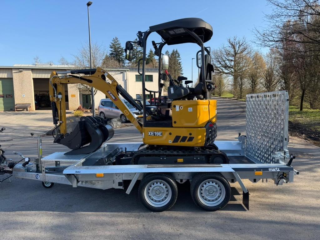 Minipelle xcmg avec Remorque !! Promo, Articles professionnels, Machines & Construction | Grues & Excavatrices, Grue, Enlèvement