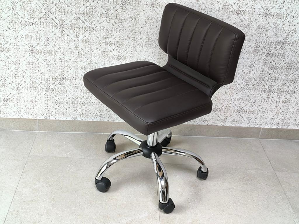 chaisse de bureau roulant brun foncé. (Très bon état!), Brun, Enlèvement, Utilisé, Chaise de bureau
