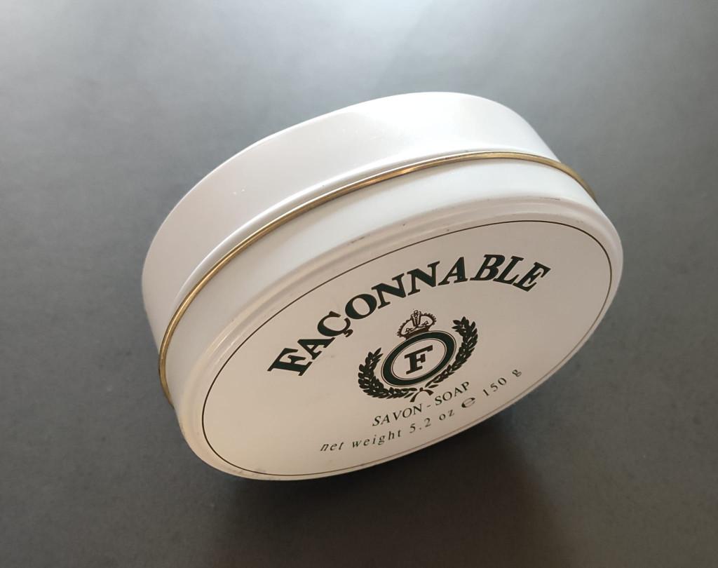 Boîte à savon en métal, parfum Façonnable rare, Enlèvement ou Envoi, Autres types