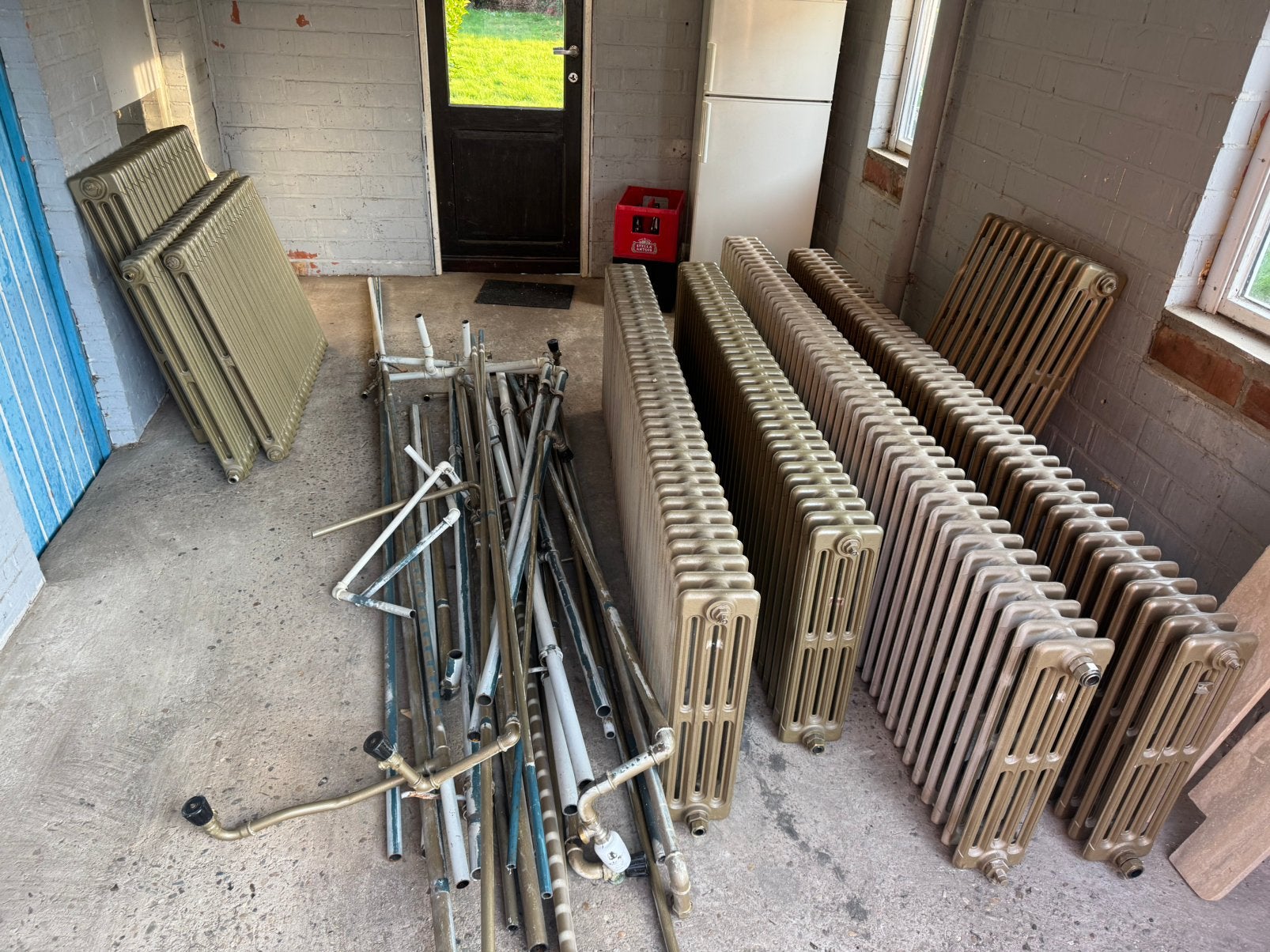 Gietijzeren radiatoren + buizen, Ophalen, Gebruikt, Radiator