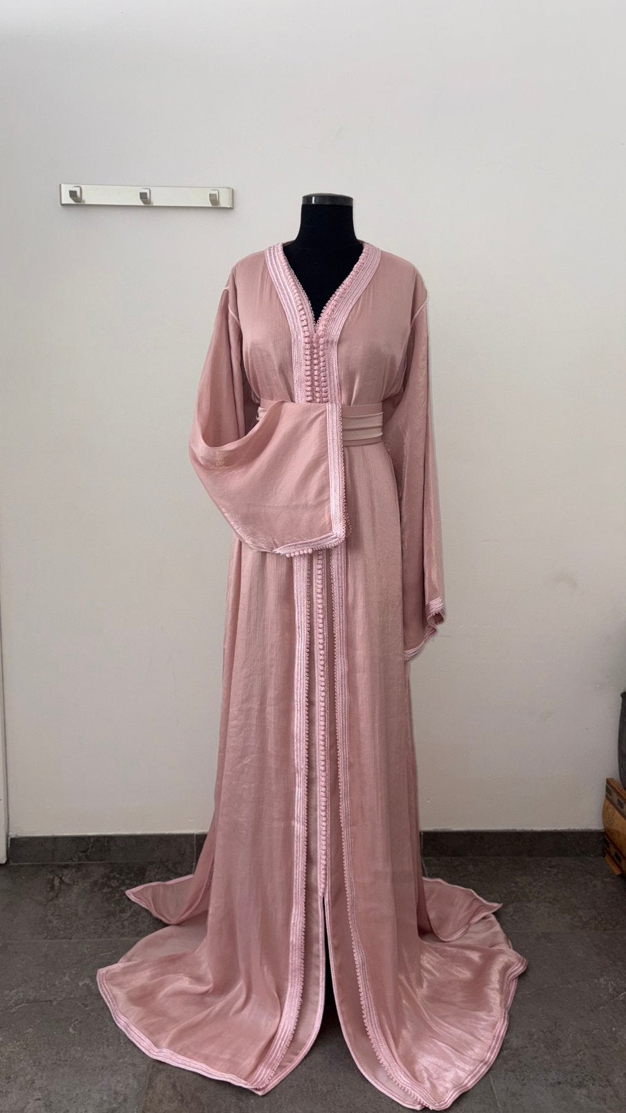 Organza taqshita rose, Vêtements | Femmes, Enlèvement ou Envoi, Neuf, Rose, Robe de gala