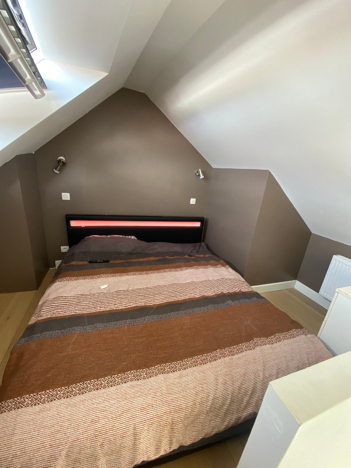 2 persoonsbed  met sfeerverlichting mag weg voor €150
