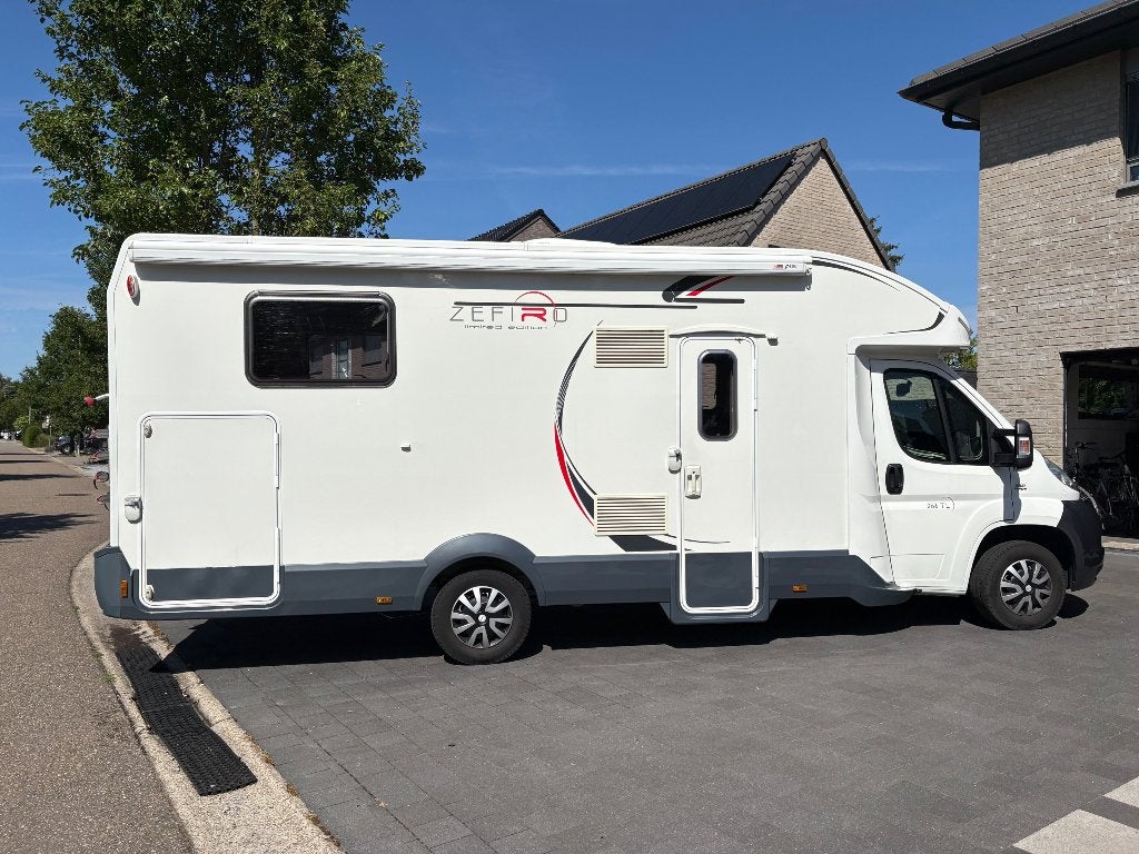 Rollerteam 266TL, Caravanes & Camping, Camping-cars, Particulier, jusqu'à 5, Semi-intégral, Fiat, Fiat, 7 à 8 mètres, Diesel, Boîte manuelle