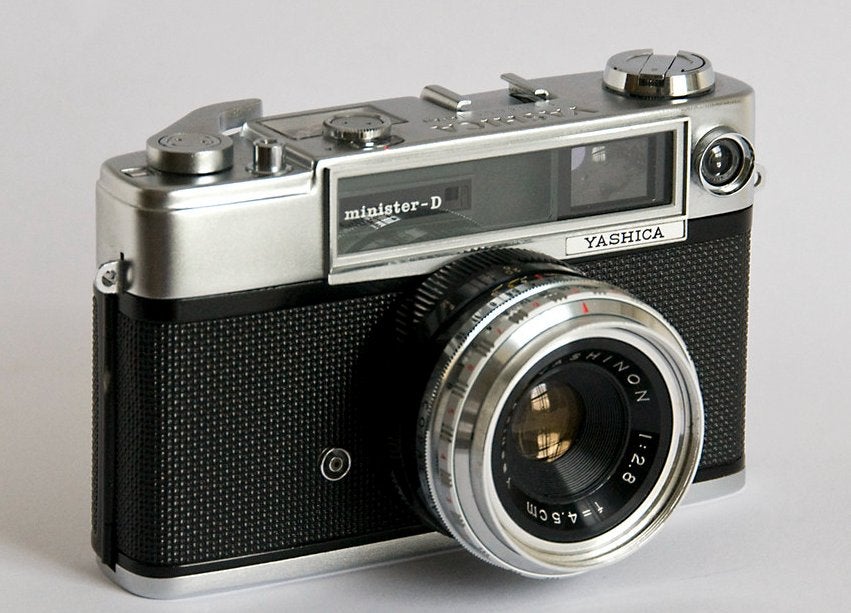 Yashica Minister-D met Yashinon lens 1:2,8 45mm, Enlèvement ou Envoi, Comme neuf, Compact, Autres Marques
