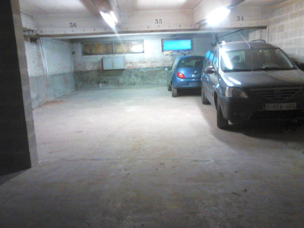 Te huur grote garage box voor opslag of parkeren 6 auto's, Provincie Antwerpen