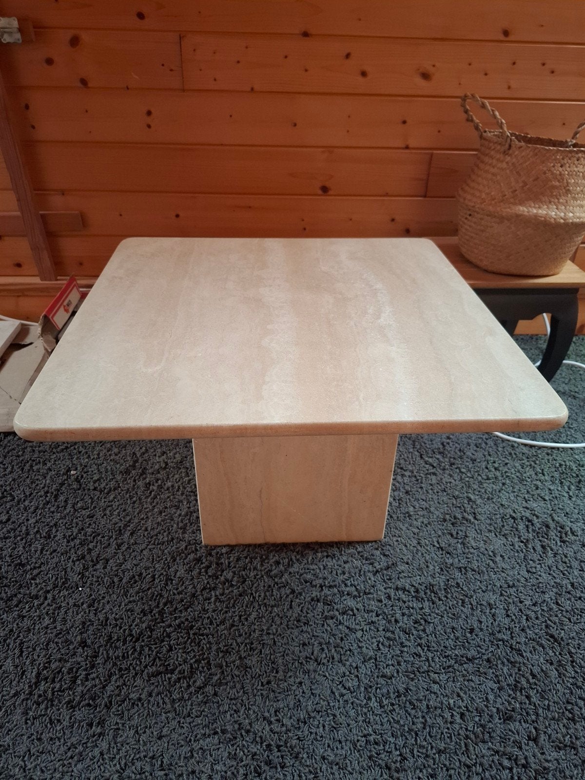 Beige travertin bijzettafel 60 x 60 x 37 cm, Ophalen, Gebruikt