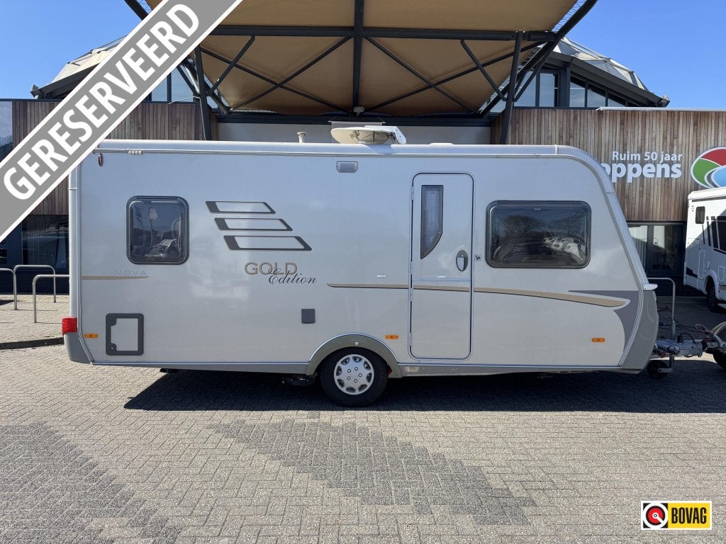 Eriba Nova 465, Caravanes & Camping, Caravanes, Lit dans la longueur, 4 à 5 mètres, Eriba, Banquette en rond