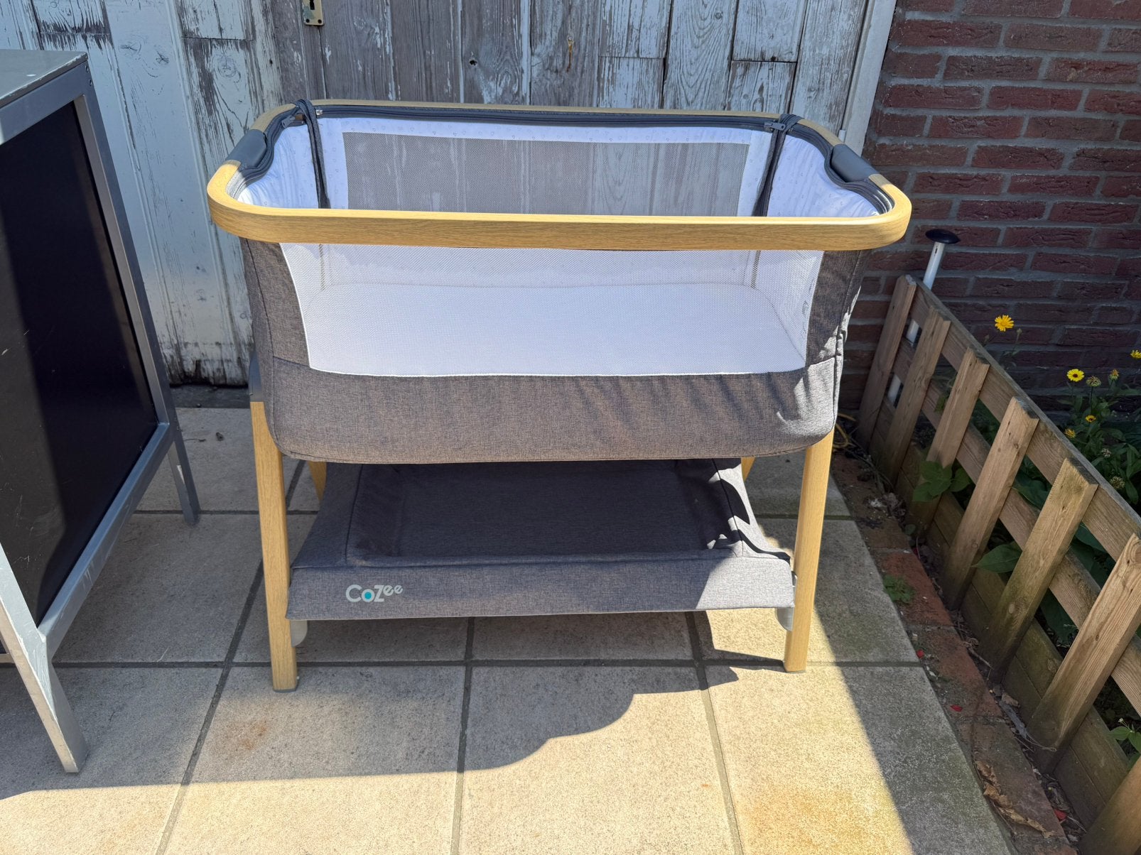 Tutti Bambini CoZee Bedside Crib, Kinderen en Baby's, Ophalen, Zo goed als nieuw