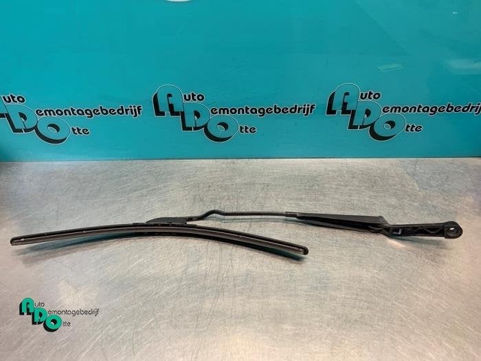 Ruitenwisserarm voor van een Volkswagen Golf (Golf 91-), Gebruikt, -, Volkswagen, -