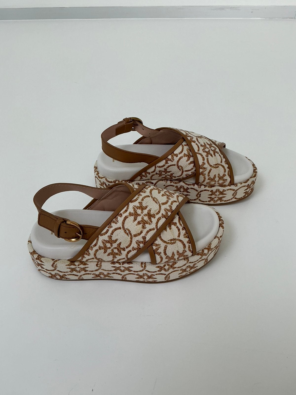 Sandalen Pinko maat 36, Bruin, Zo goed als nieuw, Sandalen of Muiltjes, Ophalen of Verzenden