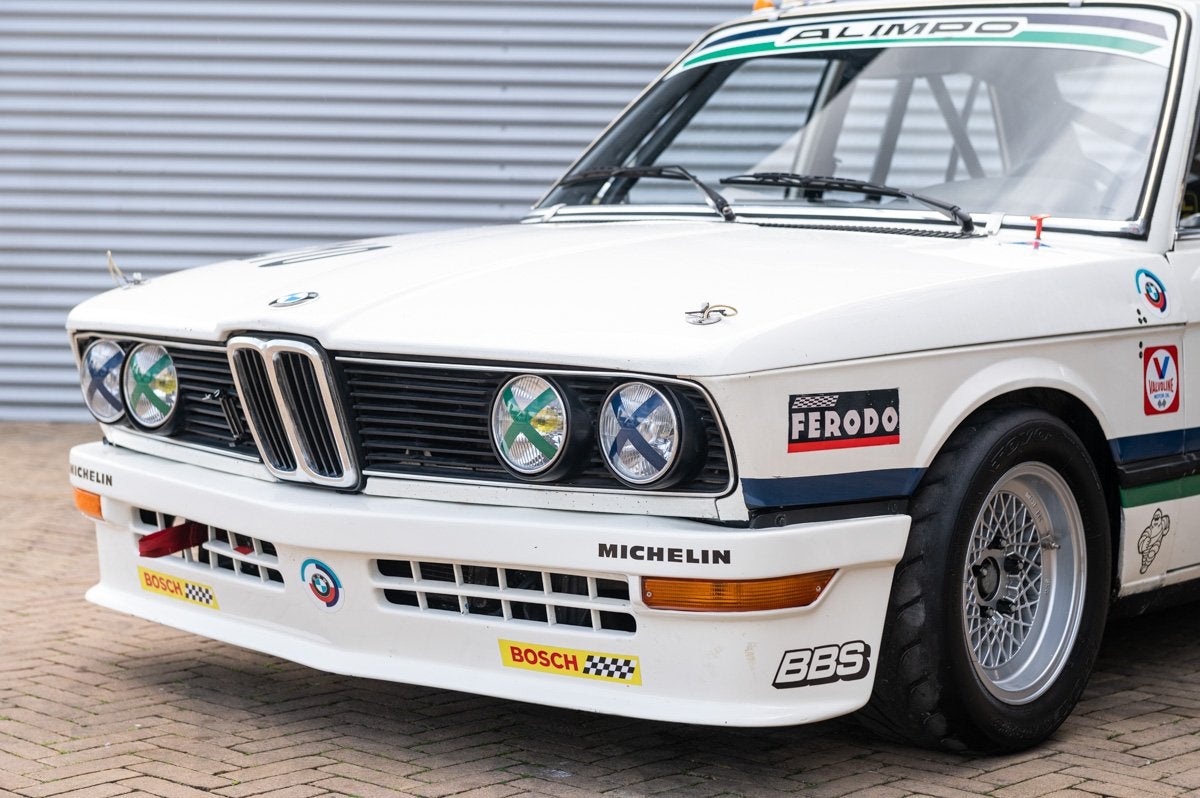 BMW 5 Serie 530i 1B Historic race car (bj 1977), Auto's, BMW, 4 deurs, Stof, Gebruikt, 230 pk