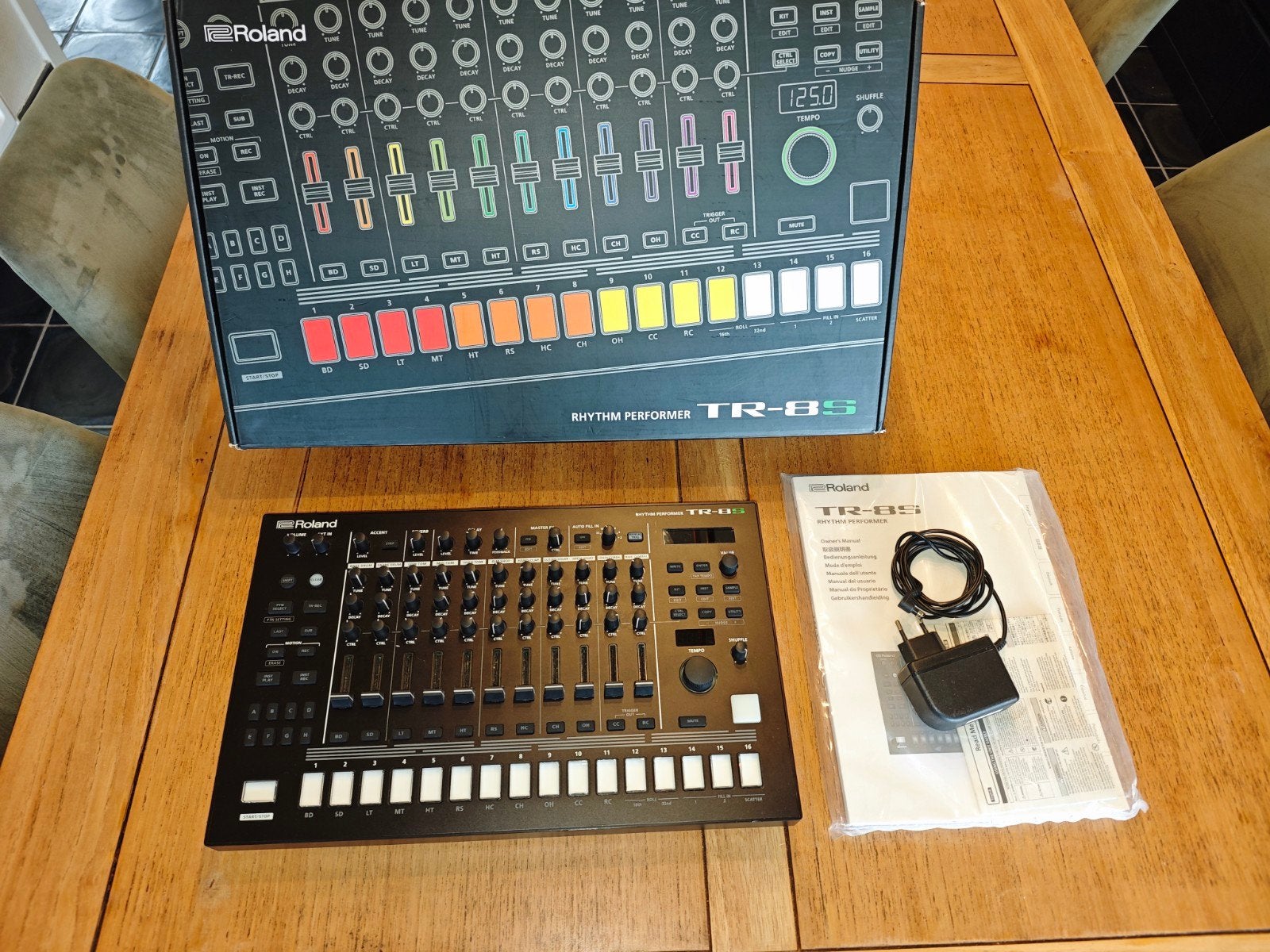 Te koop! Roland TR-8S!, Musique & Instruments, Batteries électroniques, Comme neuf, Roland, Enlèvement