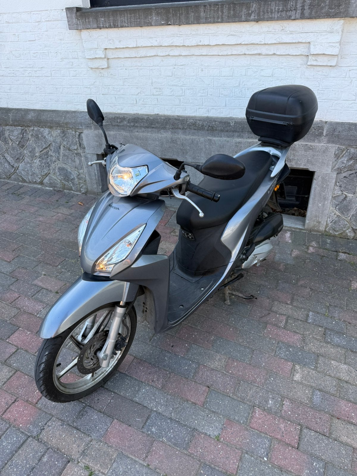 HONDA VISION 2018 110CC 1 PROPRIÉTAIRE COMME NEUF 1350€!, Scooter, Jusqu'à 11 kW, 110 cm³, ABS