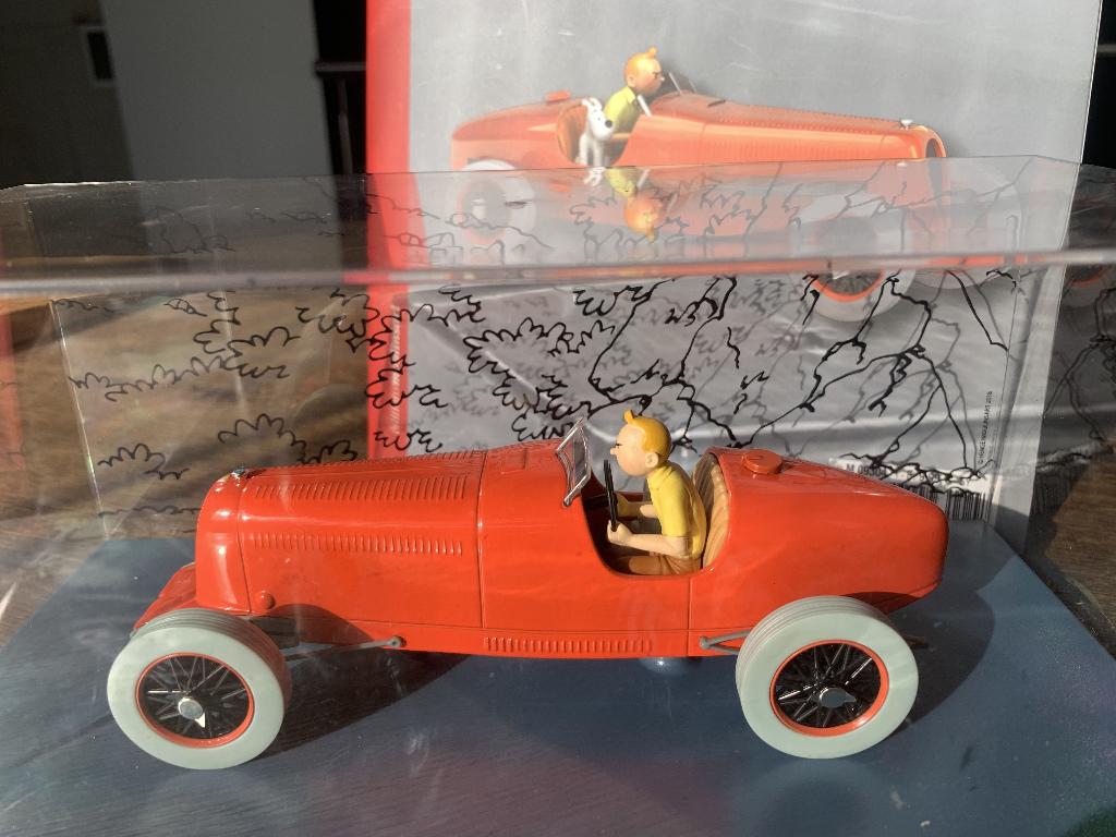 DE RODE AUTO, Ophalen of Verzenden, Kuifje, Zo goed als nieuw, Beeldje of Figuurtje