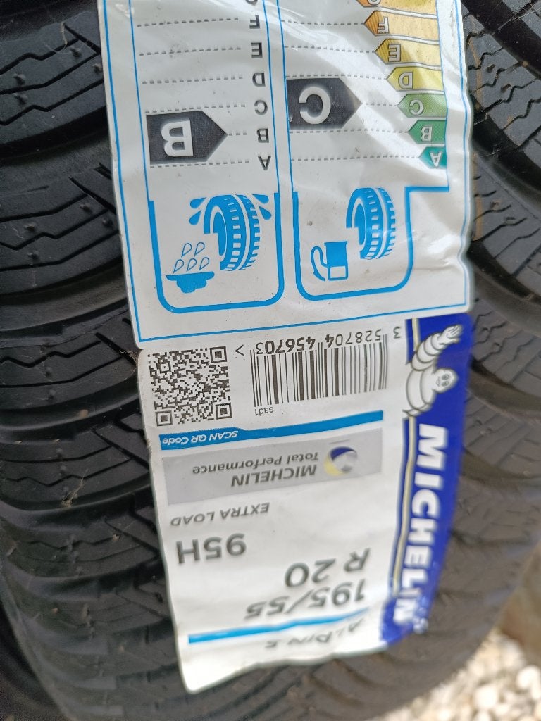 Pneus d'hiver Michelin Alpine 5 NEUFS 195/55 95 H, Neuf, Pneus hiver, Pneu(s), Enlèvement